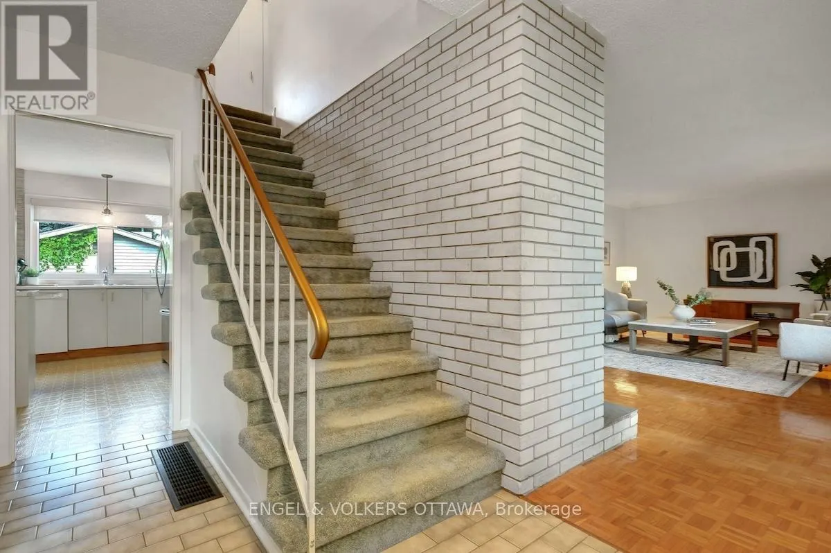 29 QUALICUM STREET