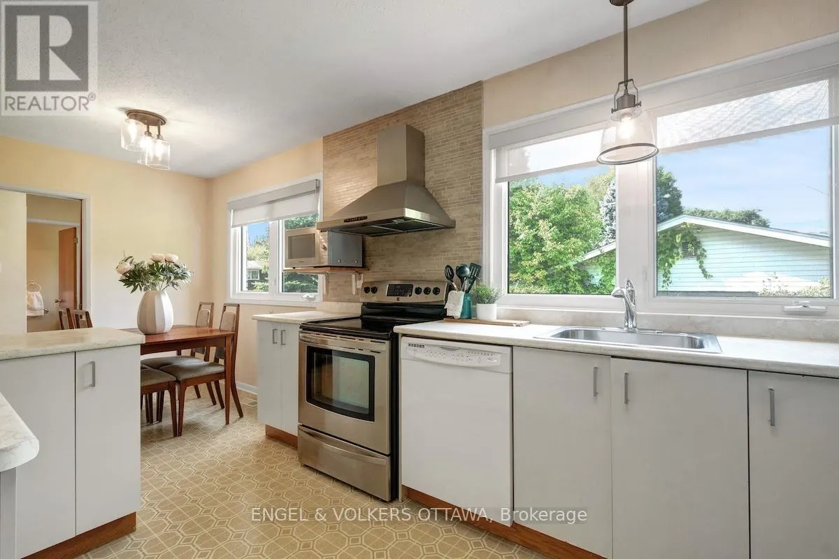 29 QUALICUM STREET