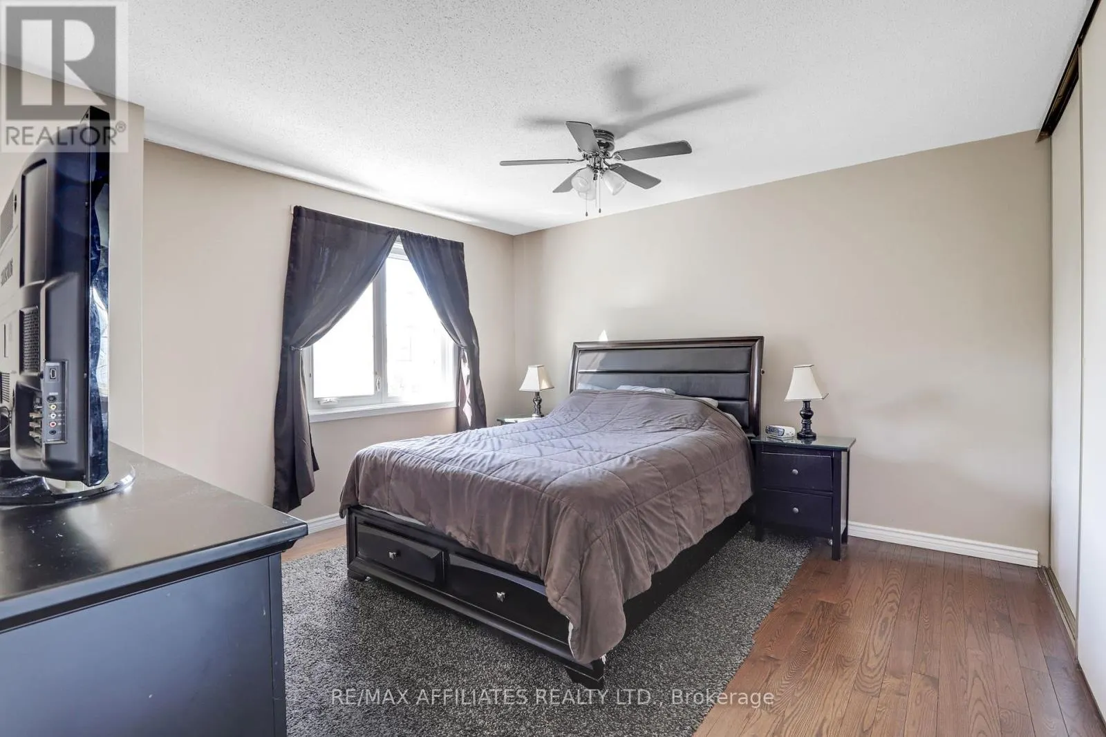 22 CASTLEGREEN PRIVATE