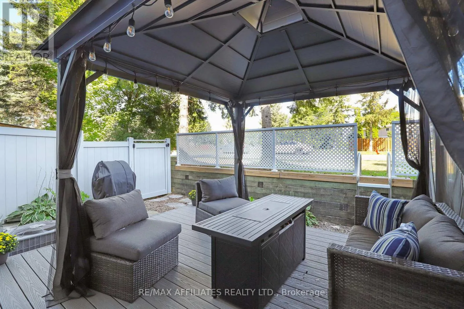 22 CASTLEGREEN PRIVATE