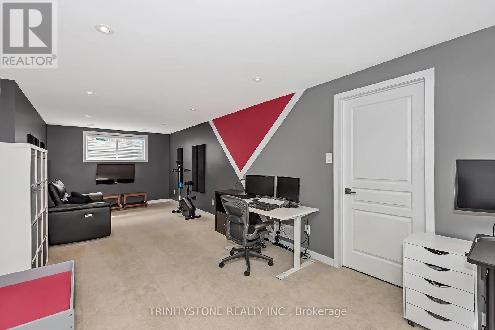 127 SHINNY AVENUE