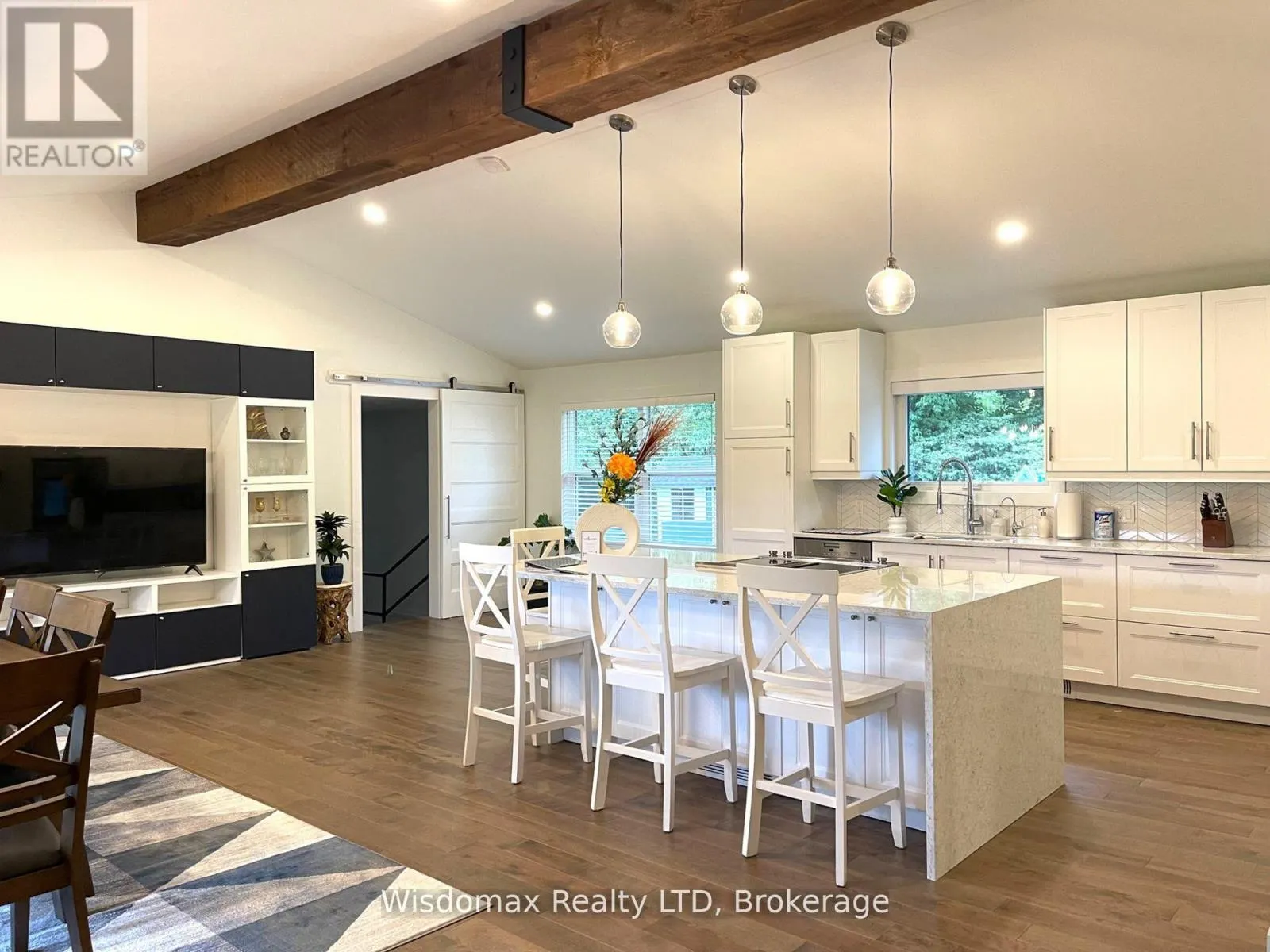 341 LAKESHORE ROAD