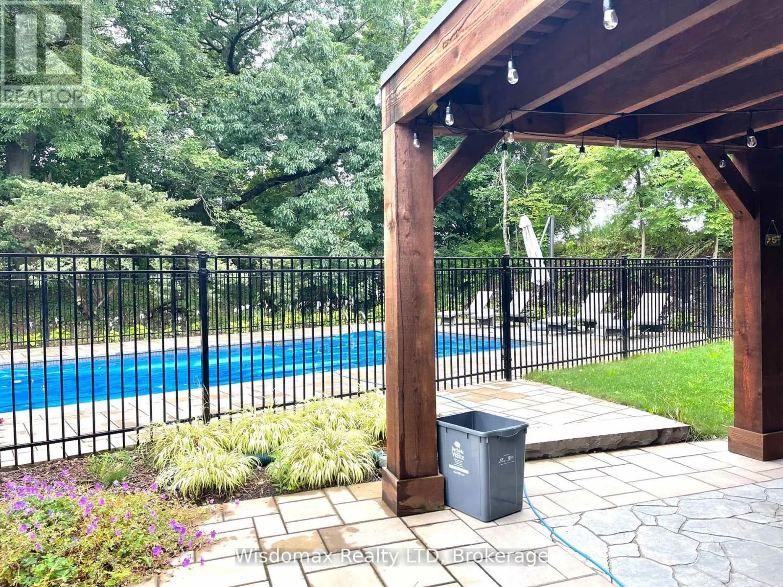 341 LAKESHORE ROAD
