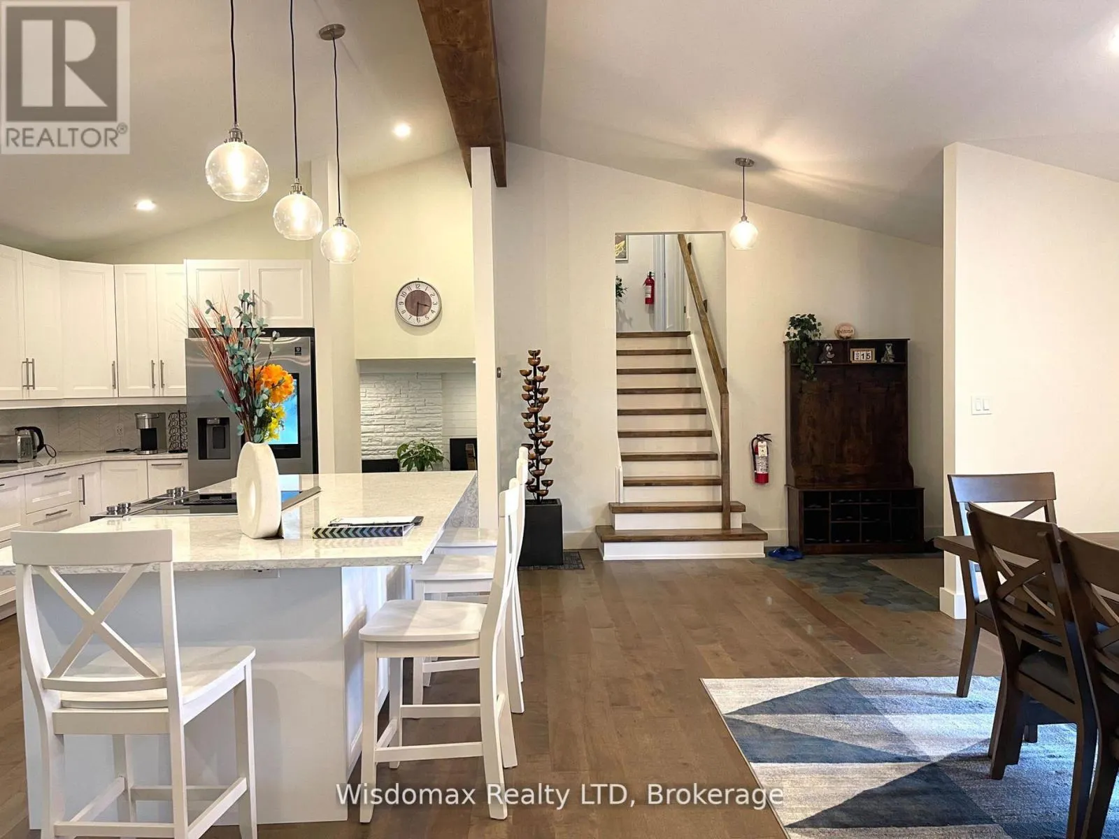 341 LAKESHORE ROAD