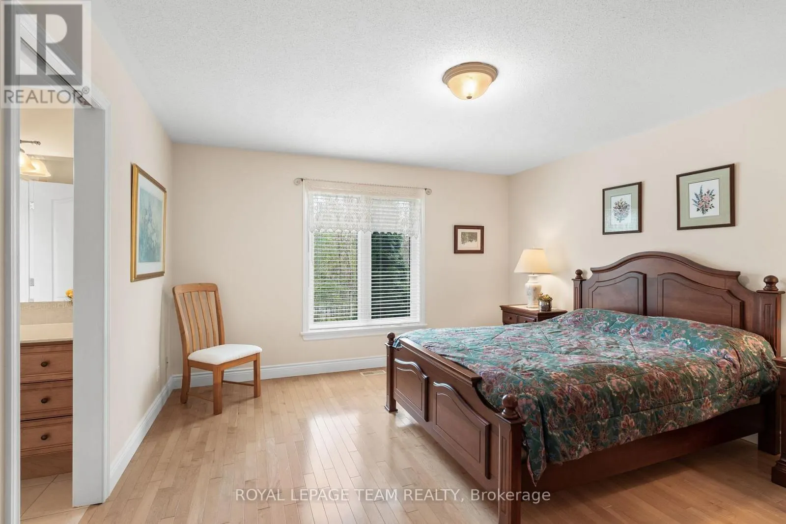 6005 EARLSCOURT CRESCENT