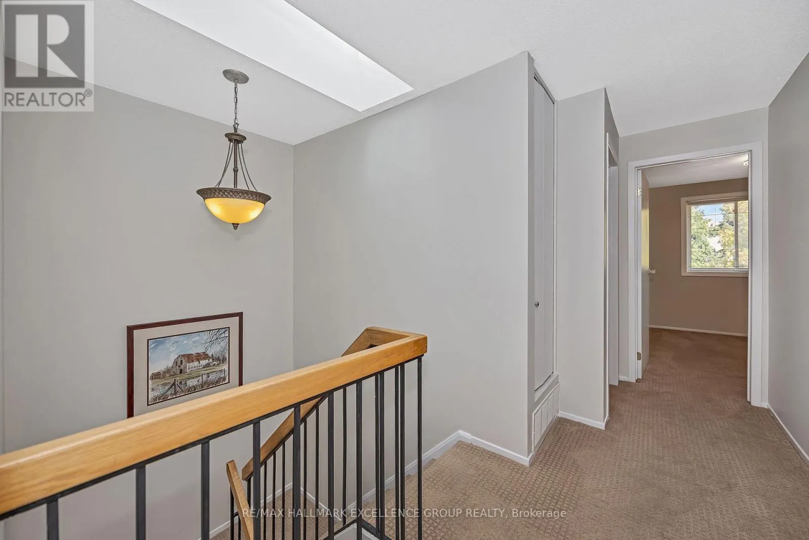 102F VALLEY STREAM DRIVE