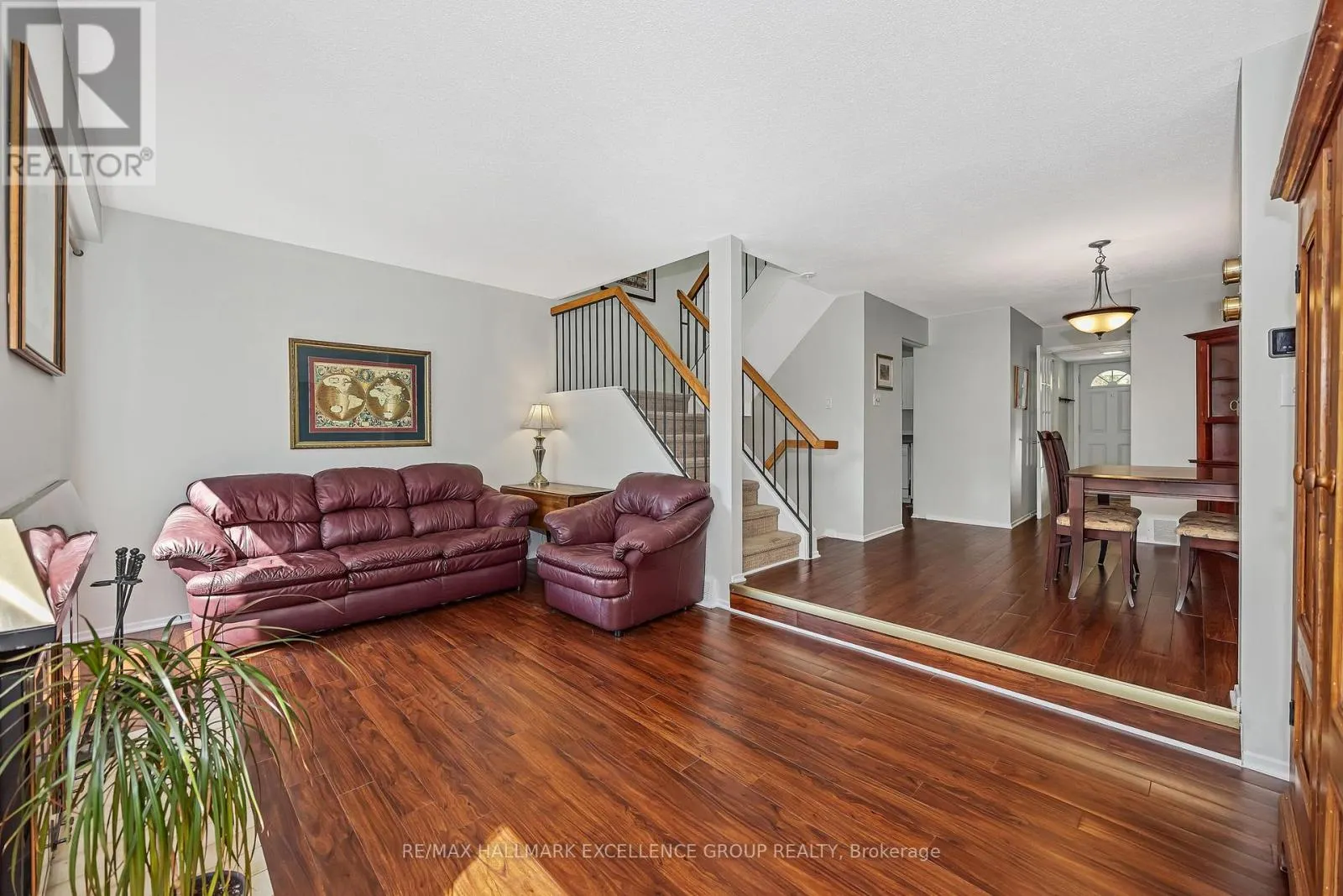 102F VALLEY STREAM DRIVE