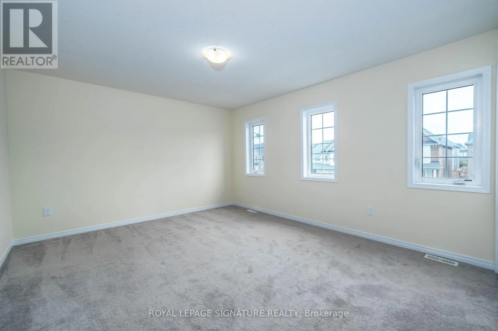 11 FLEMING CRESCENT