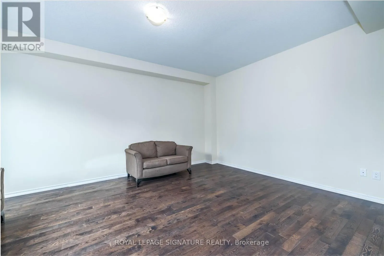 11 FLEMING CRESCENT