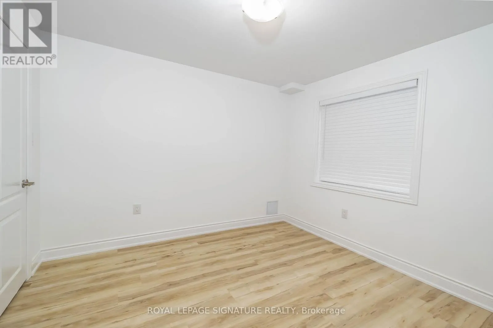 11 FLEMING CRESCENT