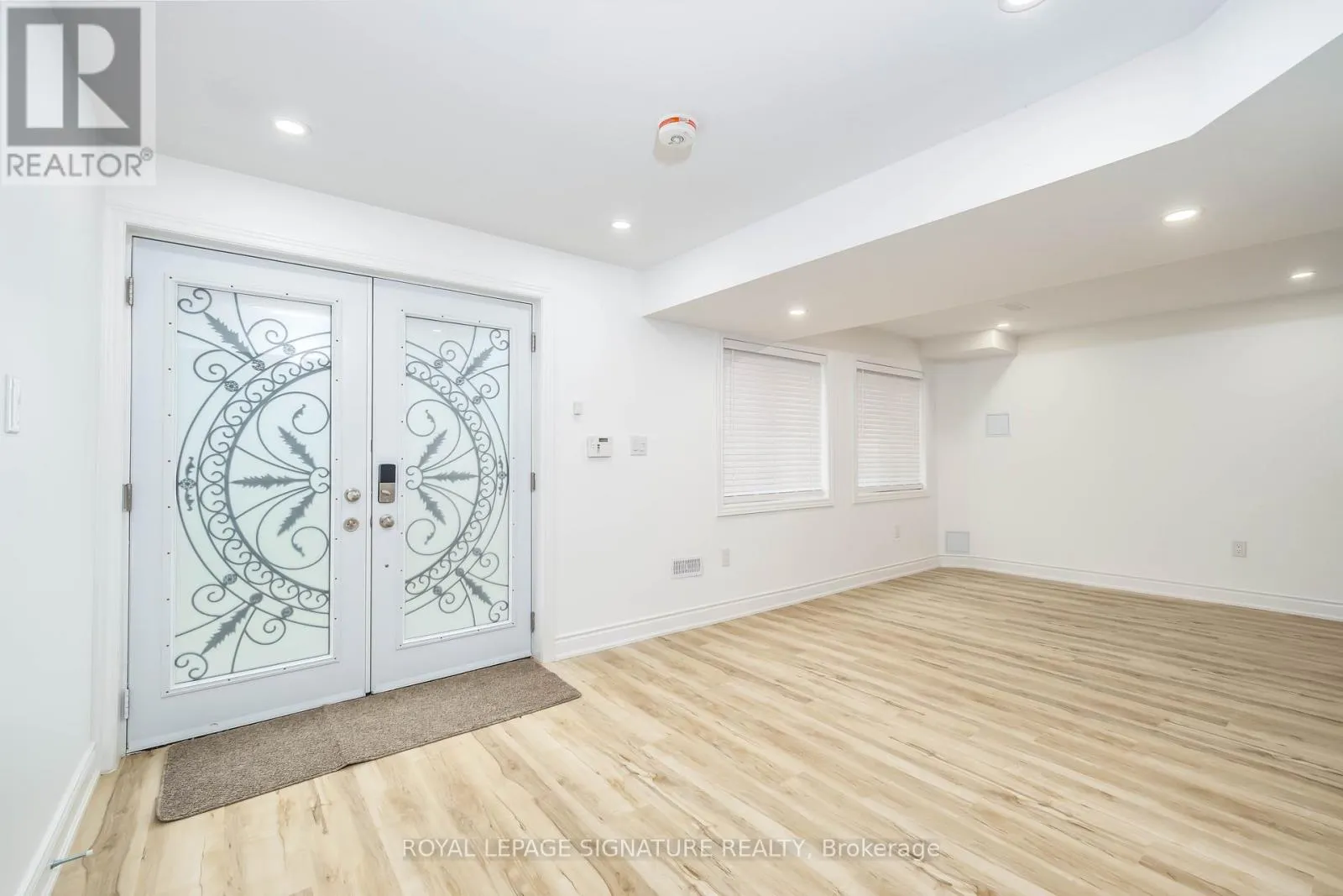11 FLEMING CRESCENT