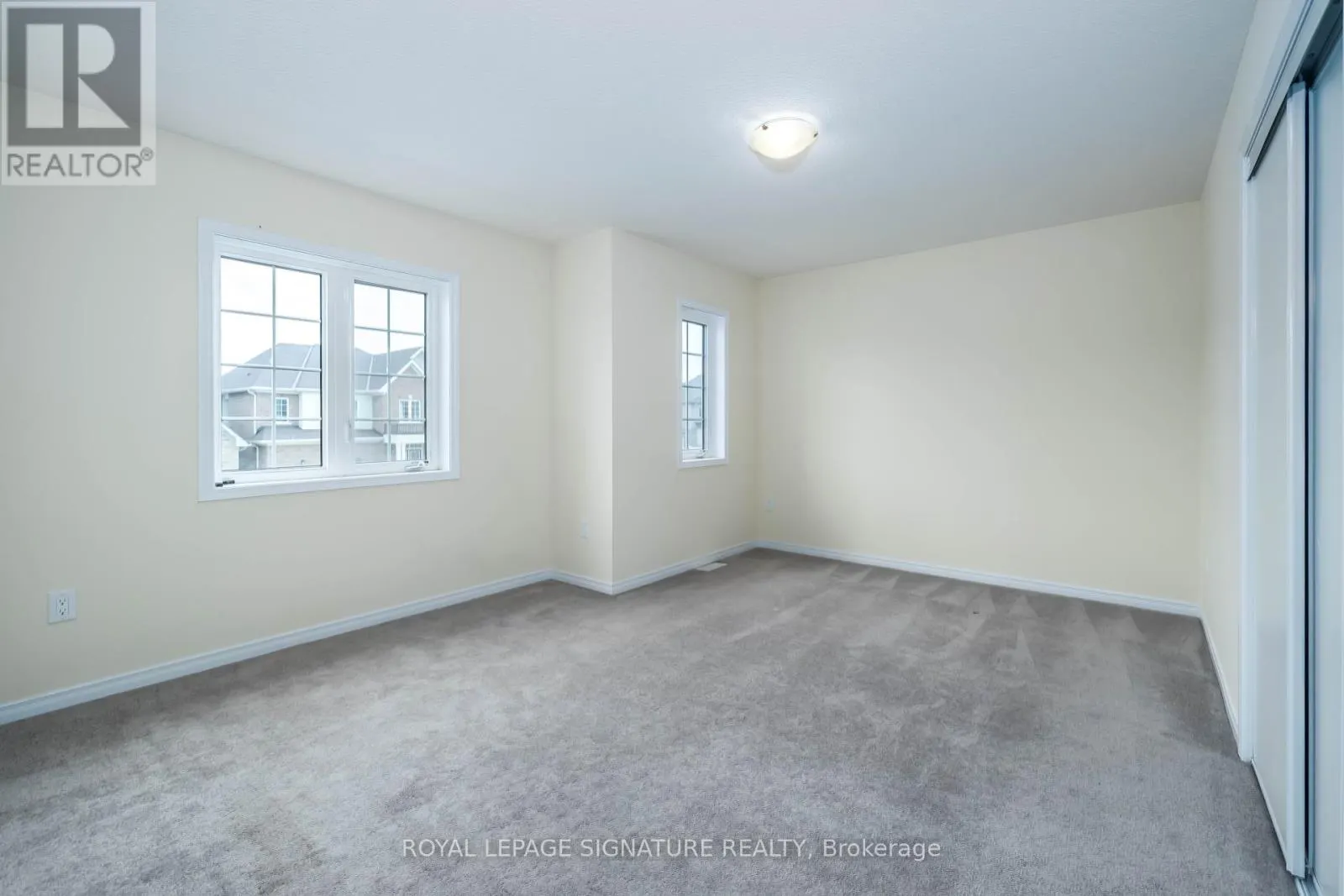 11 FLEMING CRESCENT