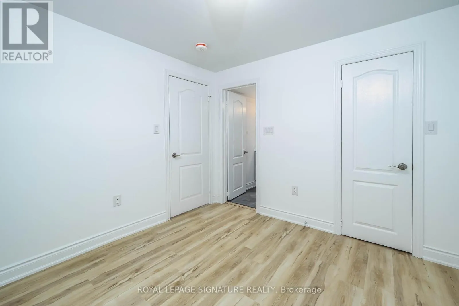 11 FLEMING CRESCENT