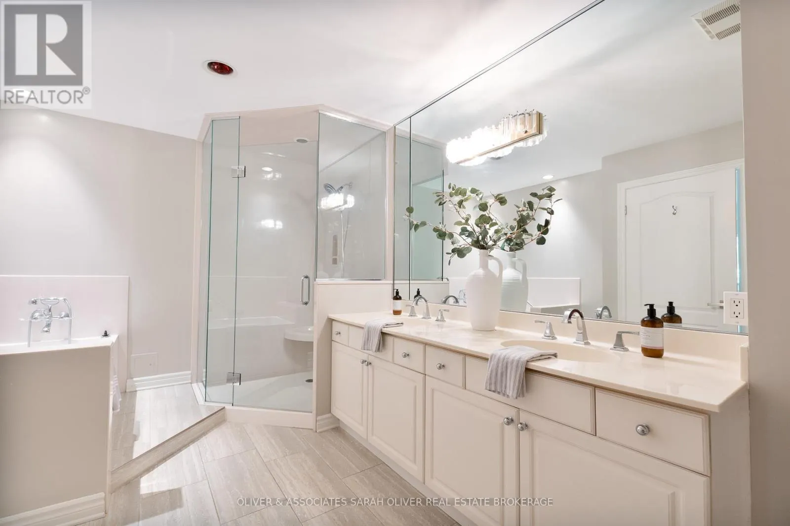 210 - 250 SYDENHAM STREET, #210