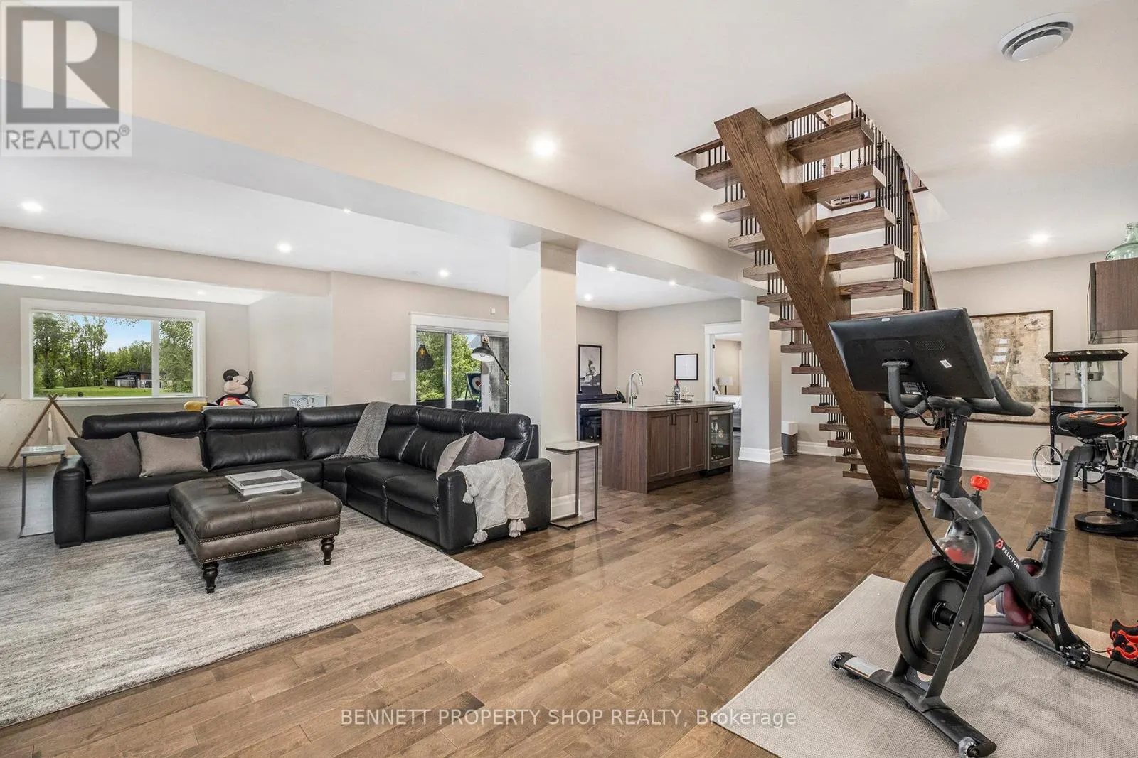 396 SHOREWAY DRIVE