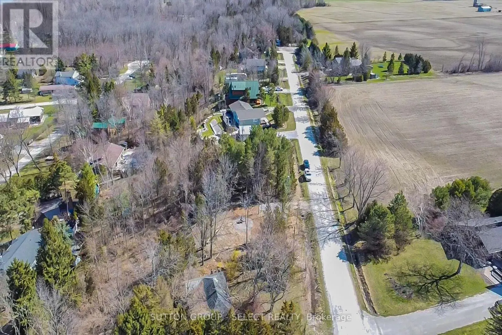 5 HURON VIEW AVENUE