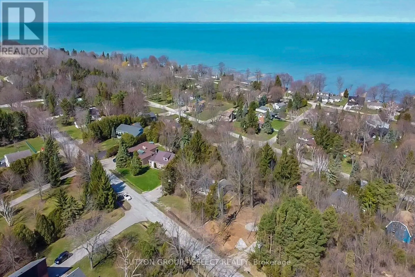 5 HURON VIEW AVENUE