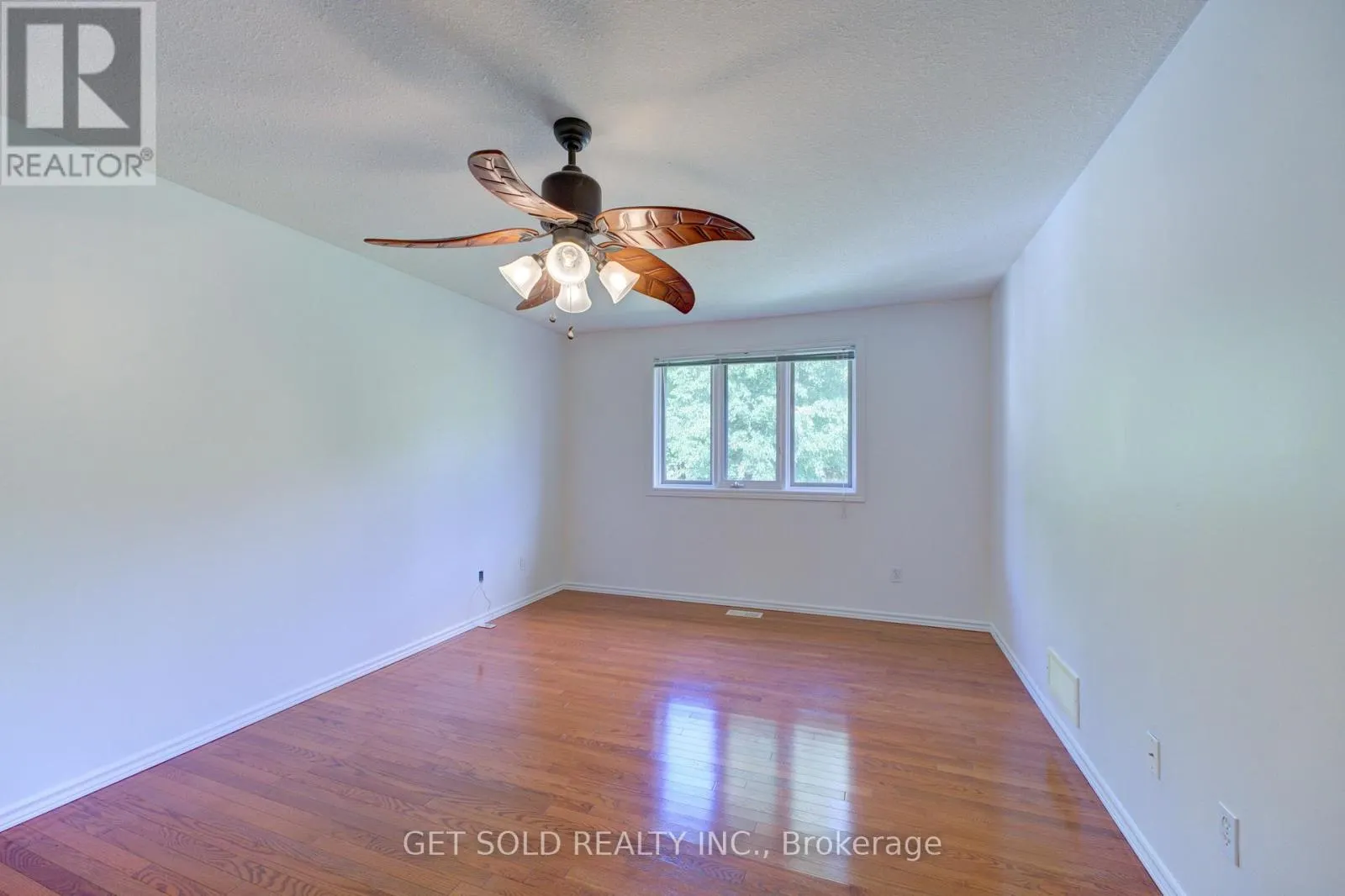 40 JO WHITNEY COURT