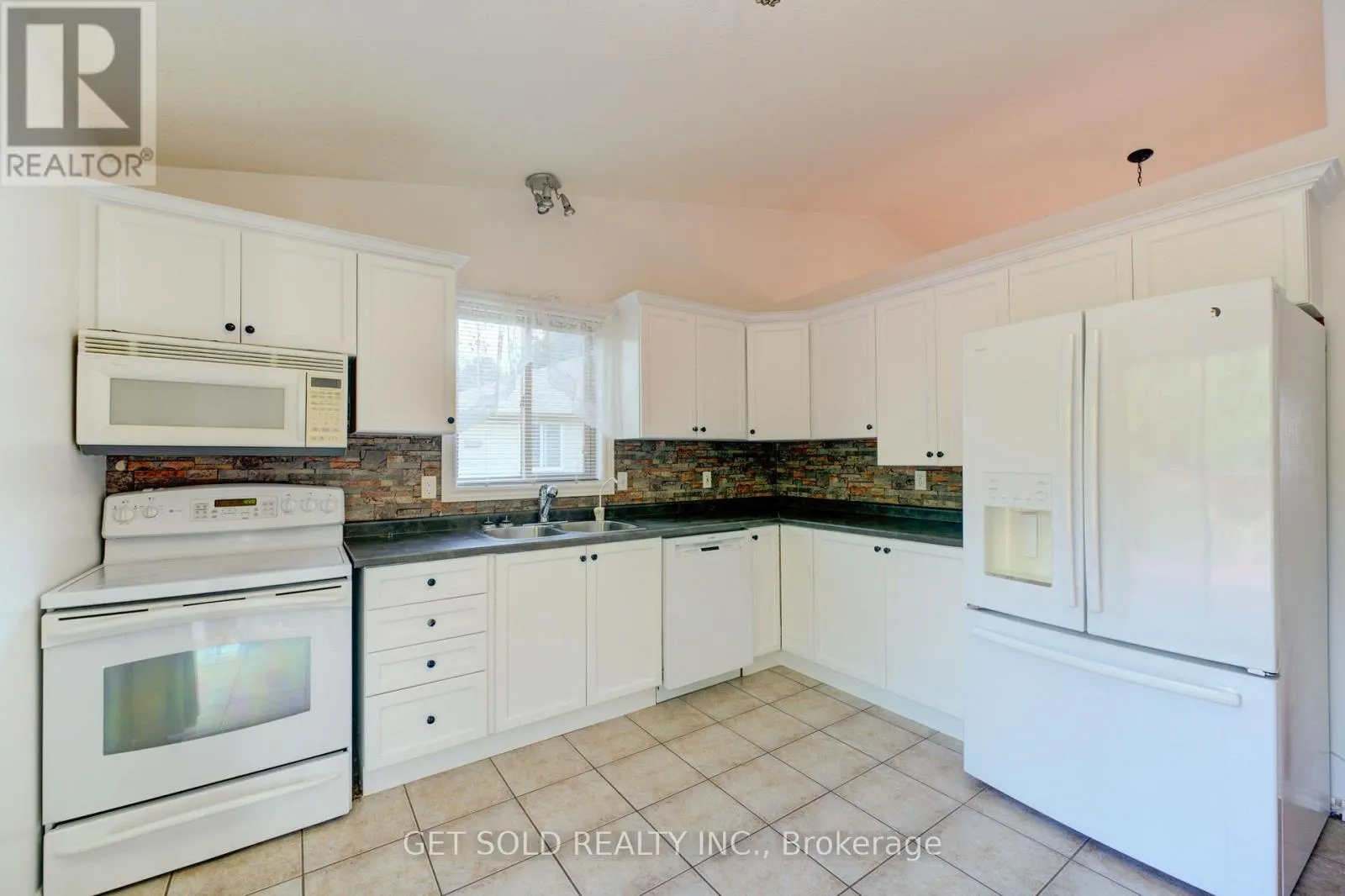 40 JO WHITNEY COURT