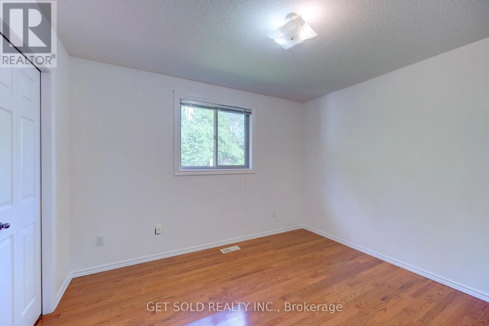 40 JO WHITNEY COURT