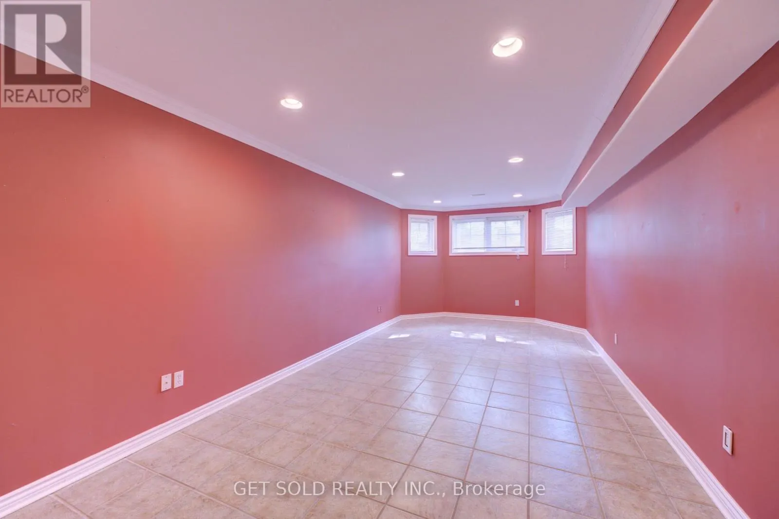 40 JO WHITNEY COURT