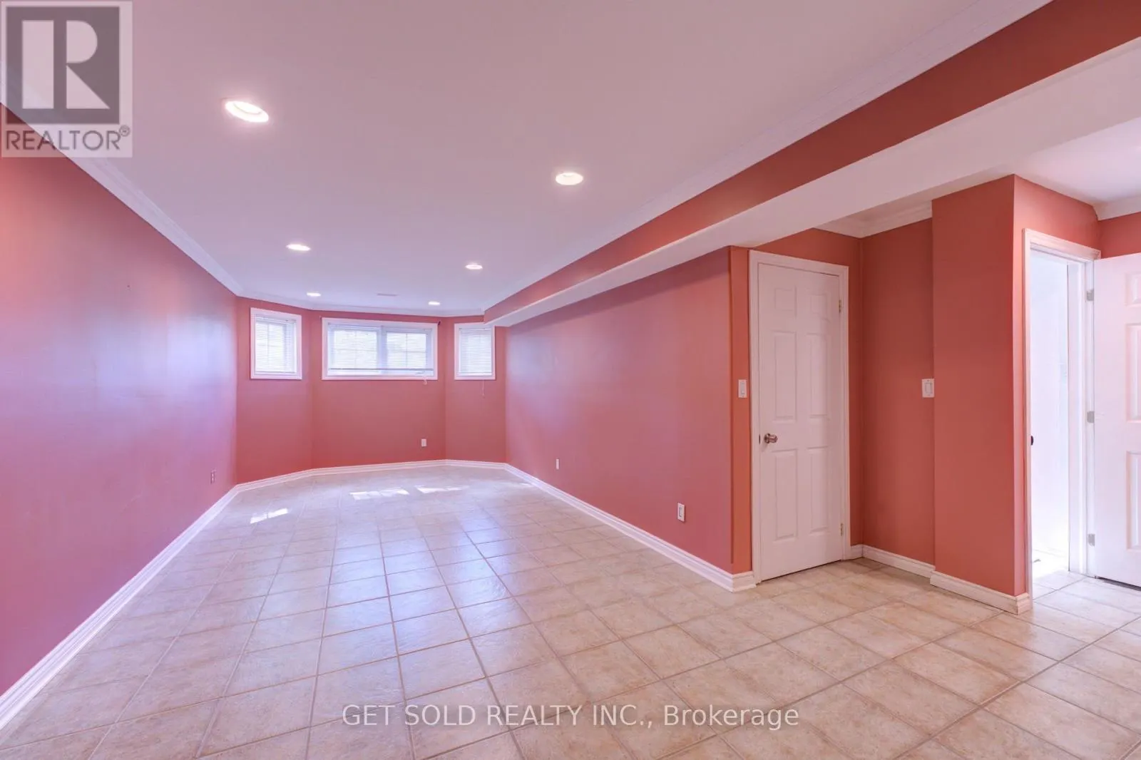 40 JO WHITNEY COURT