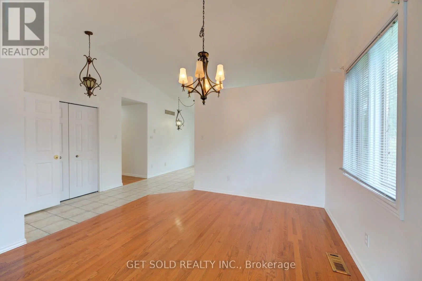 40 JO WHITNEY COURT