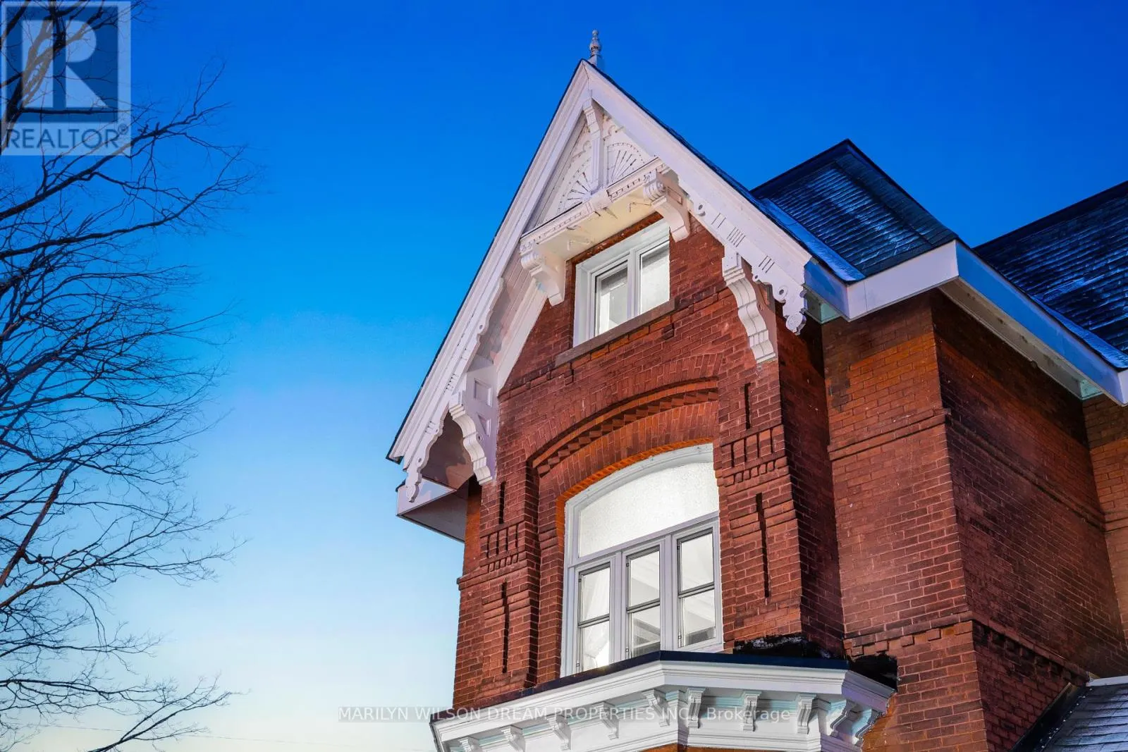 24 LAKE AVENUE W