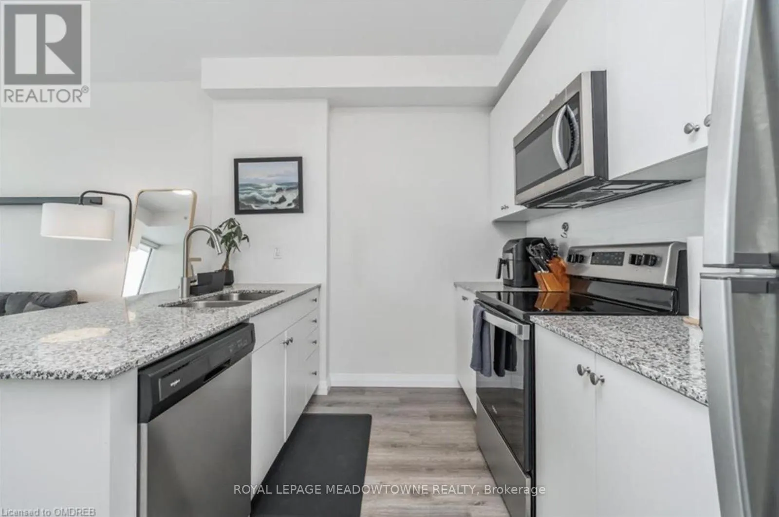 1206 - 60 CHARLES STREET W