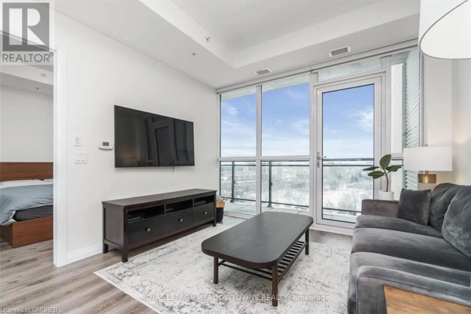 1206 - 60 CHARLES STREET W