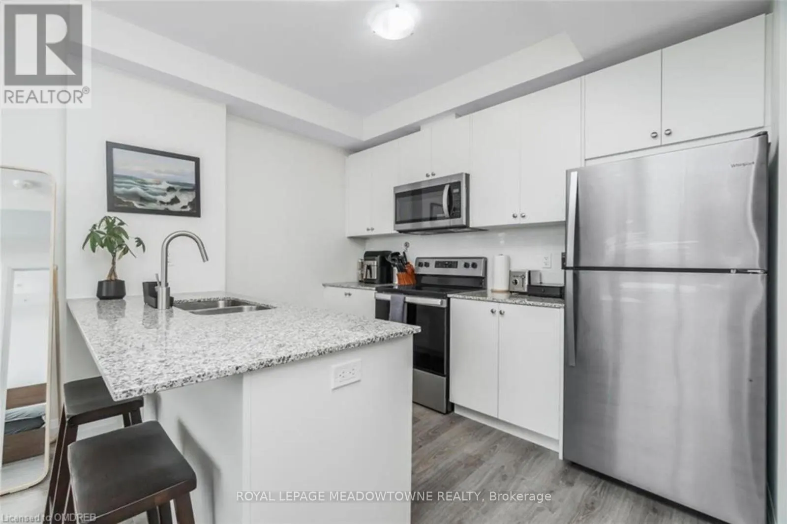1206 - 60 CHARLES STREET W