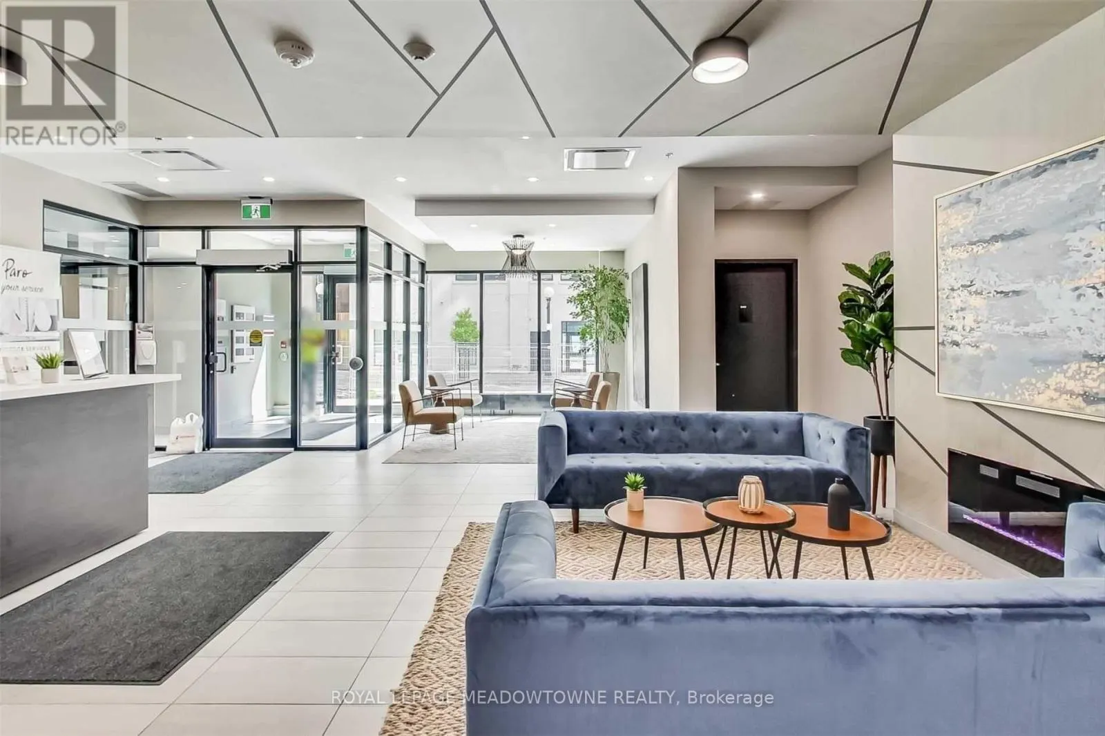 1206 - 60 CHARLES STREET W