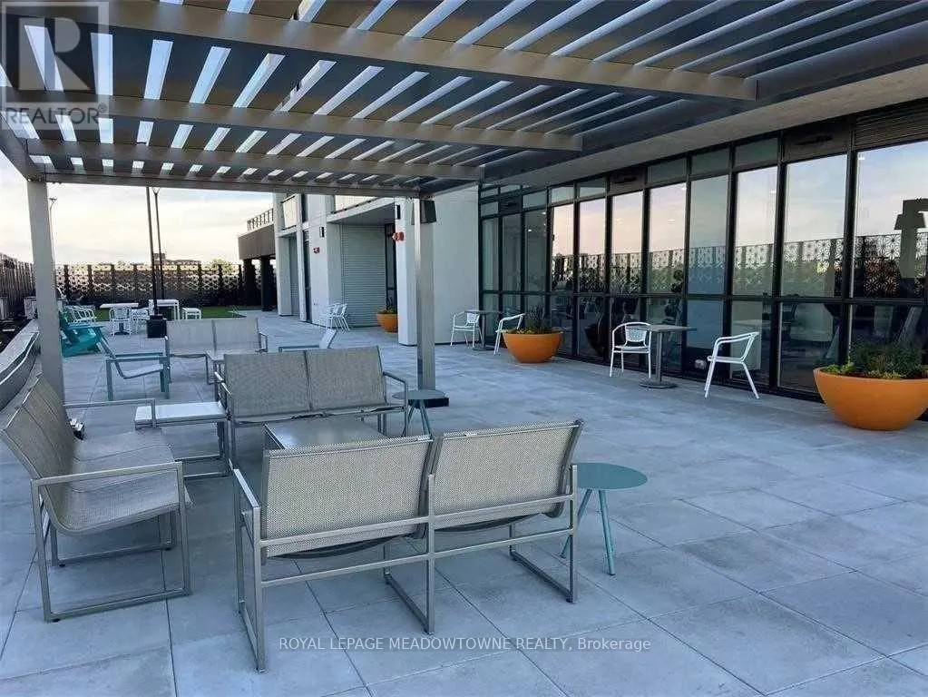 1206 - 60 CHARLES STREET W