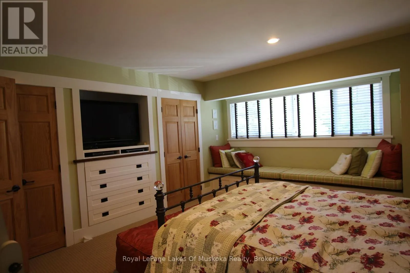 V  3, W 5 - 1020 BIRCH GLEN ROAD, #V  3, W 5
