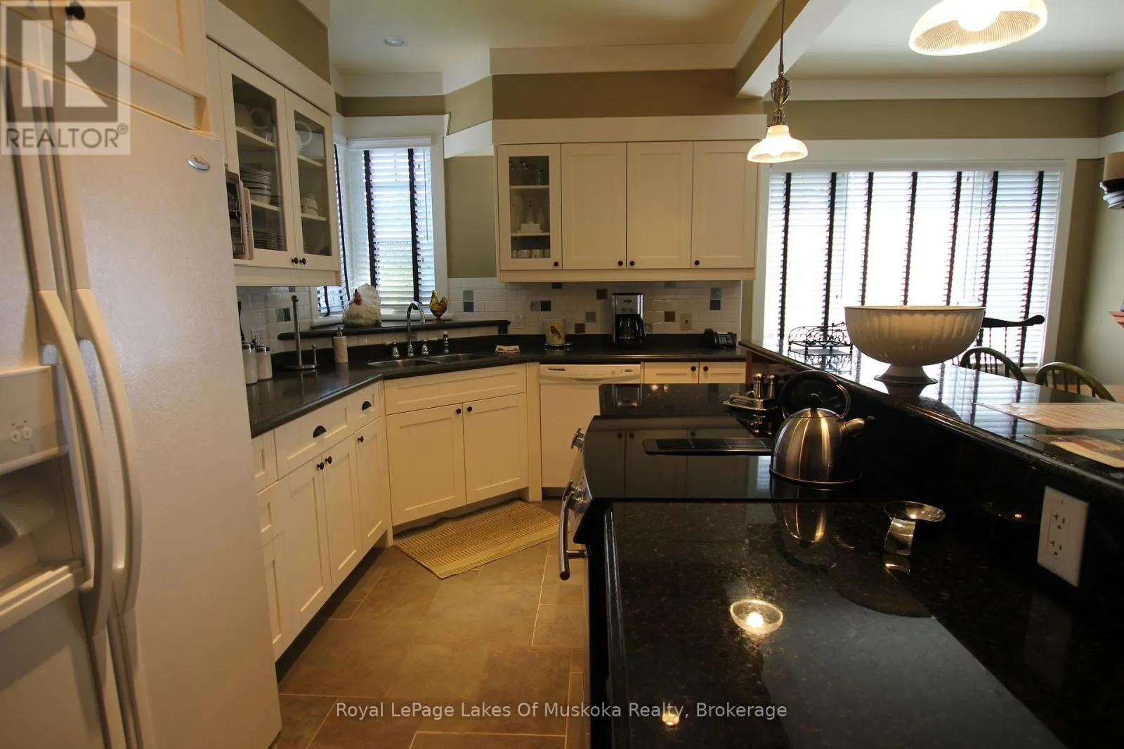 V  3, W 5 - 1020 BIRCH GLEN ROAD, #V  3, W 5