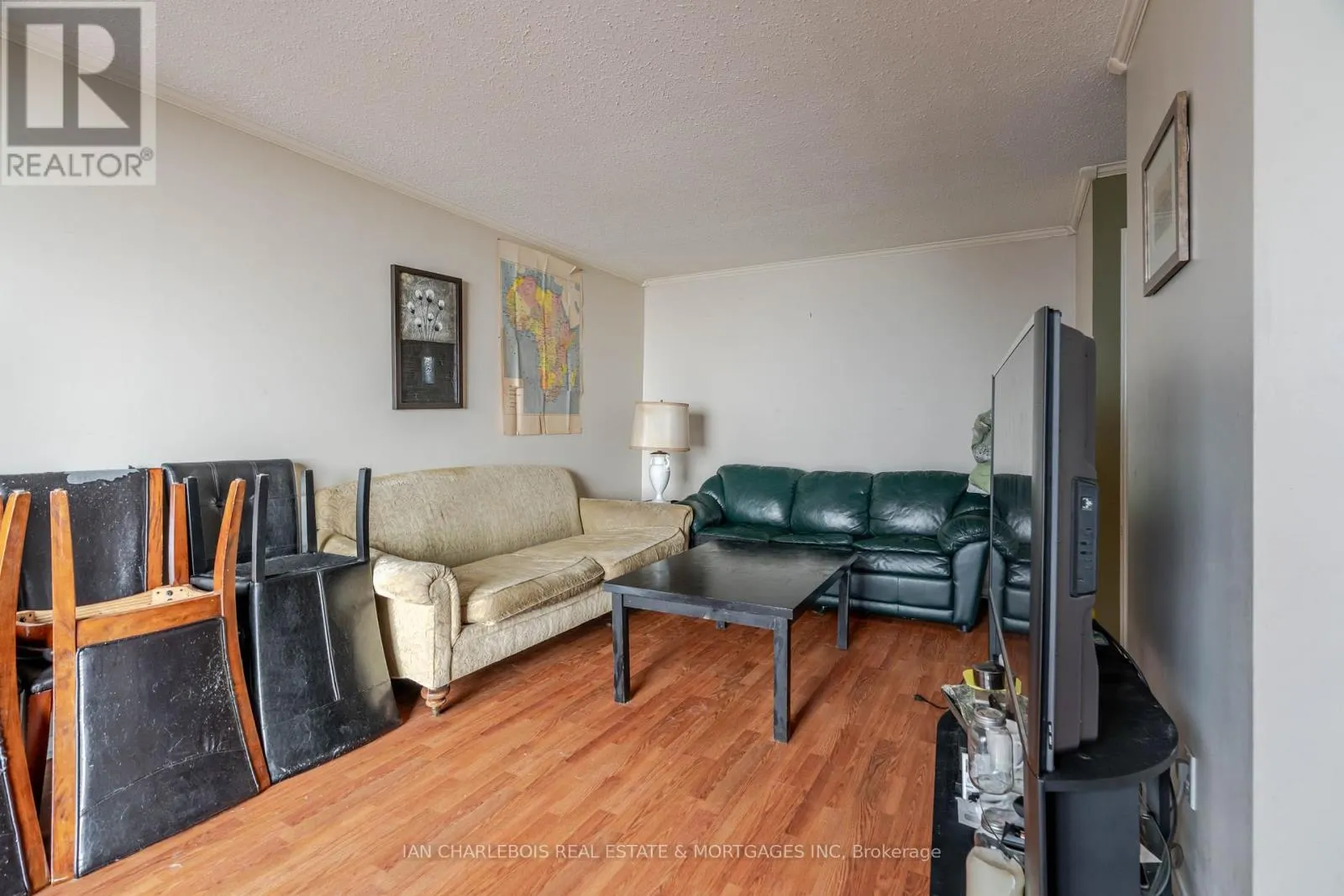 31 - 837 EASTVALE DRIVE