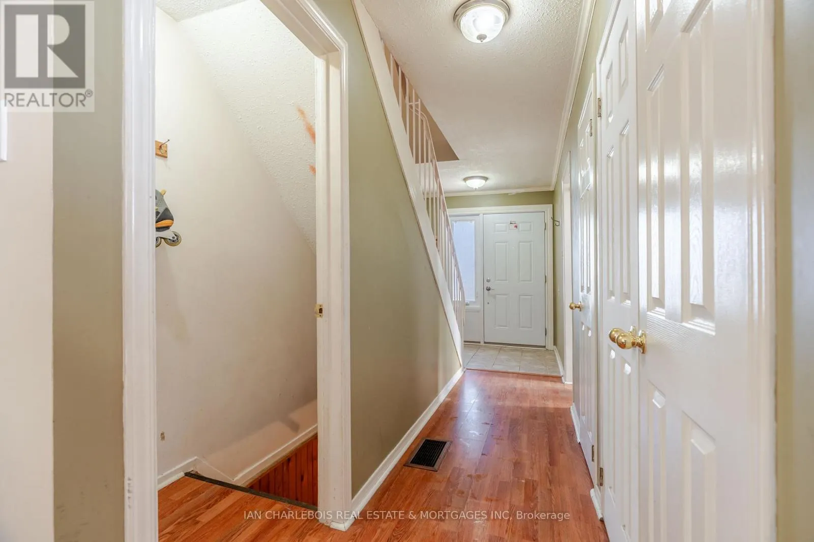 31 - 837 EASTVALE DRIVE
