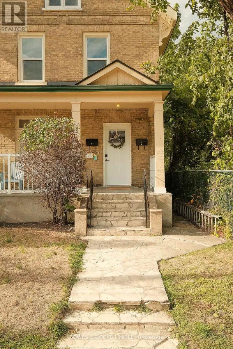 530 CHAMBERLAIN STREET