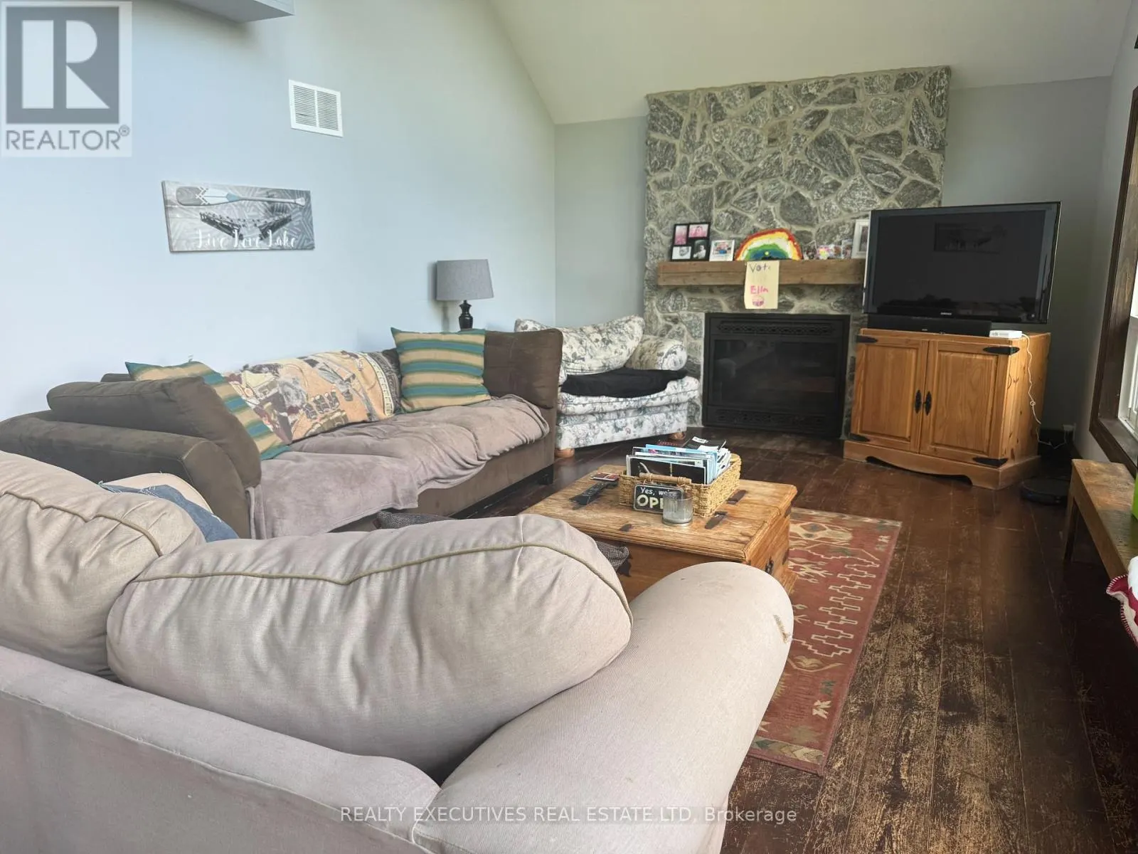 3A WHIPPOORWILL LANE N
