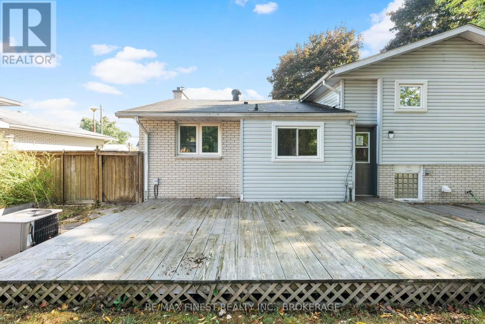 52 WINDSOR DRIVE
