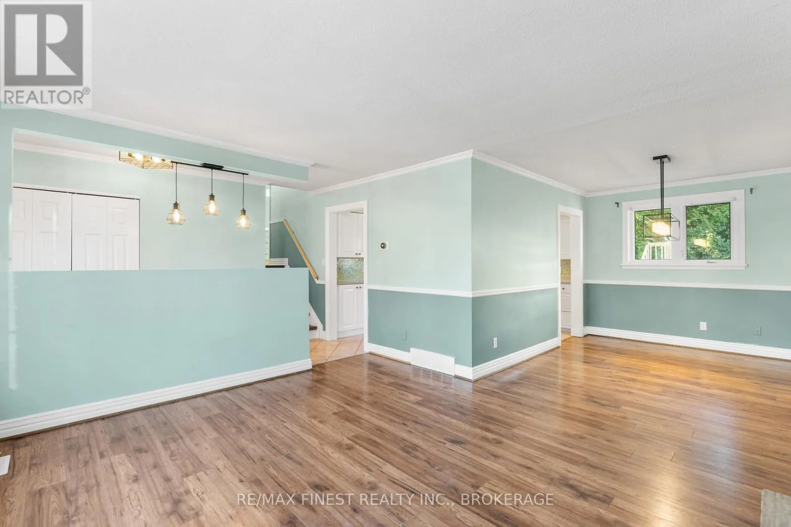 52 WINDSOR DRIVE
