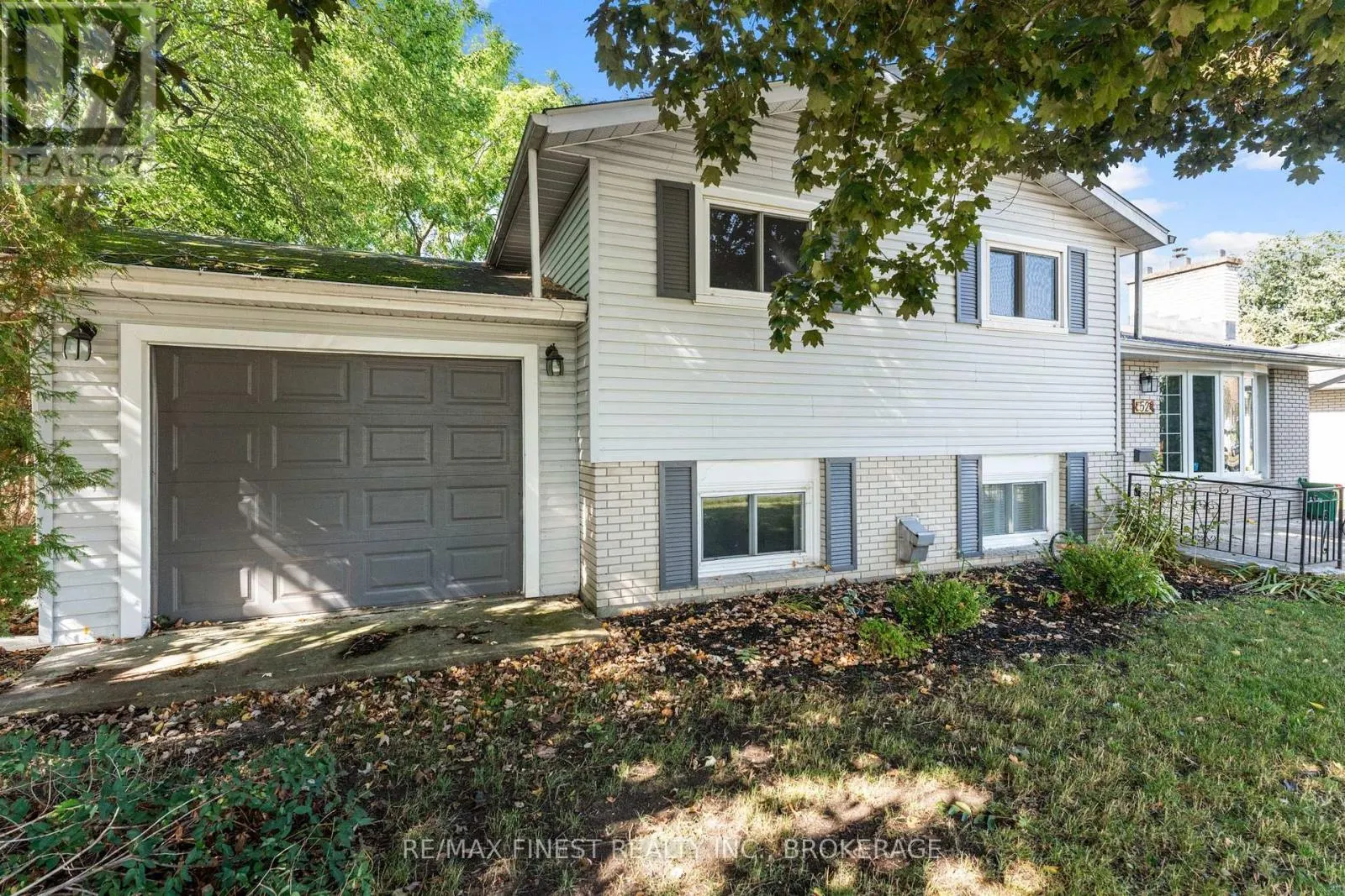 52 WINDSOR DRIVE