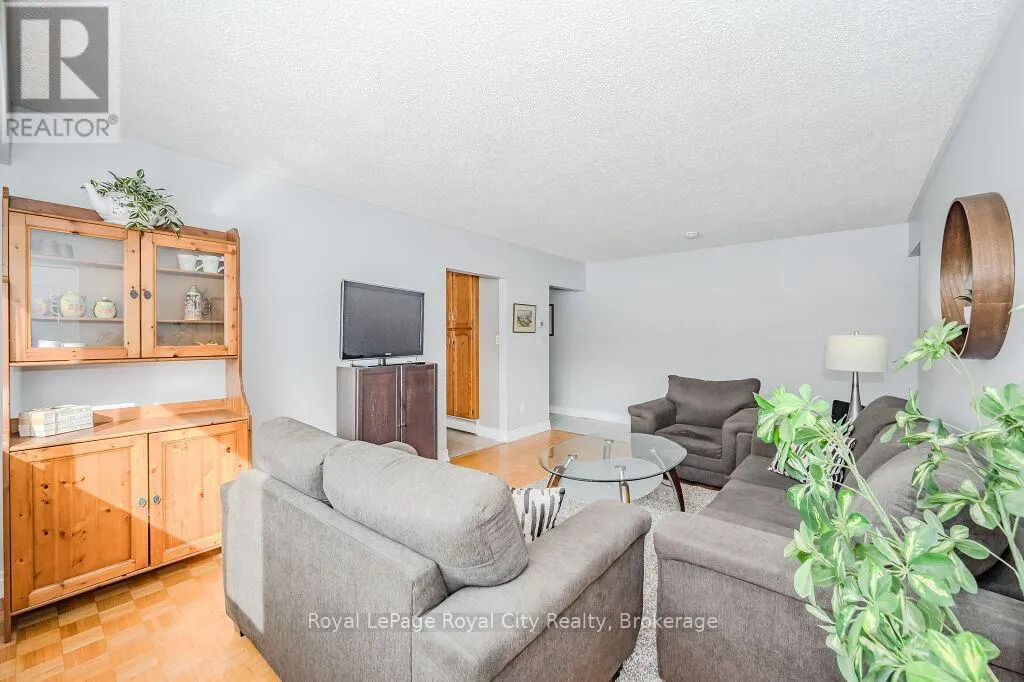 107 - 1 SUNNYLEA CRESCENT, #107