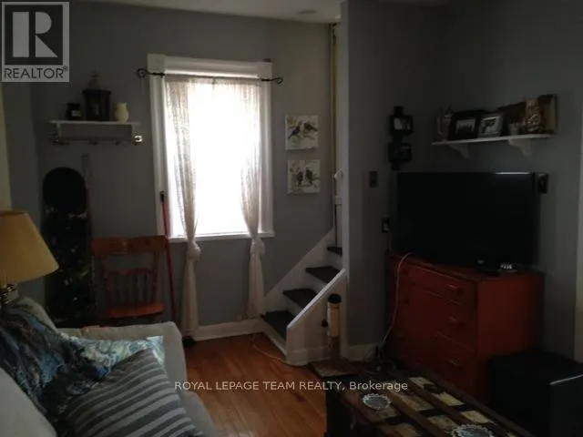 62 LAUREL STREET