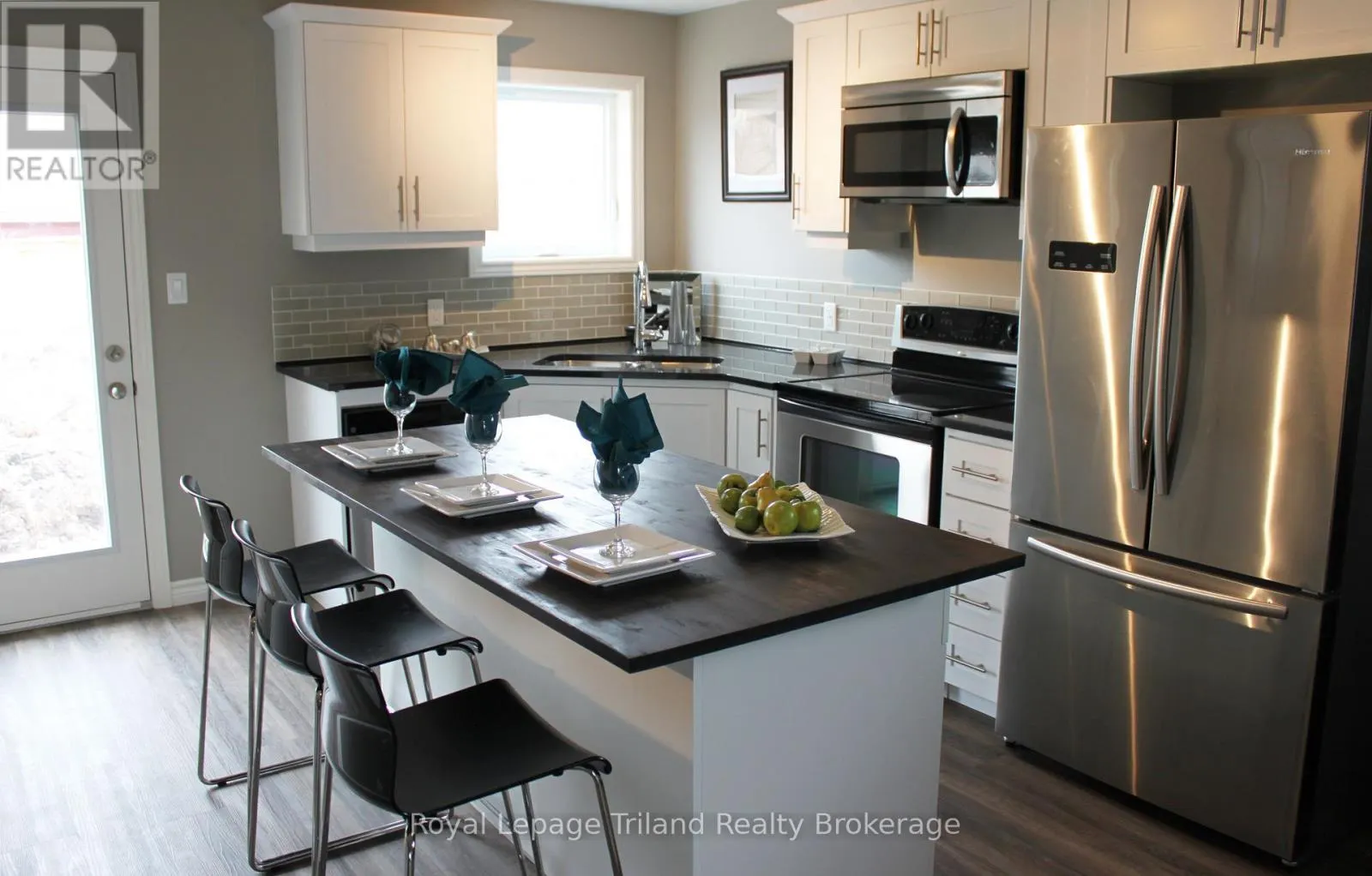 #1 - 673 ADELAIDE STREET, ##1