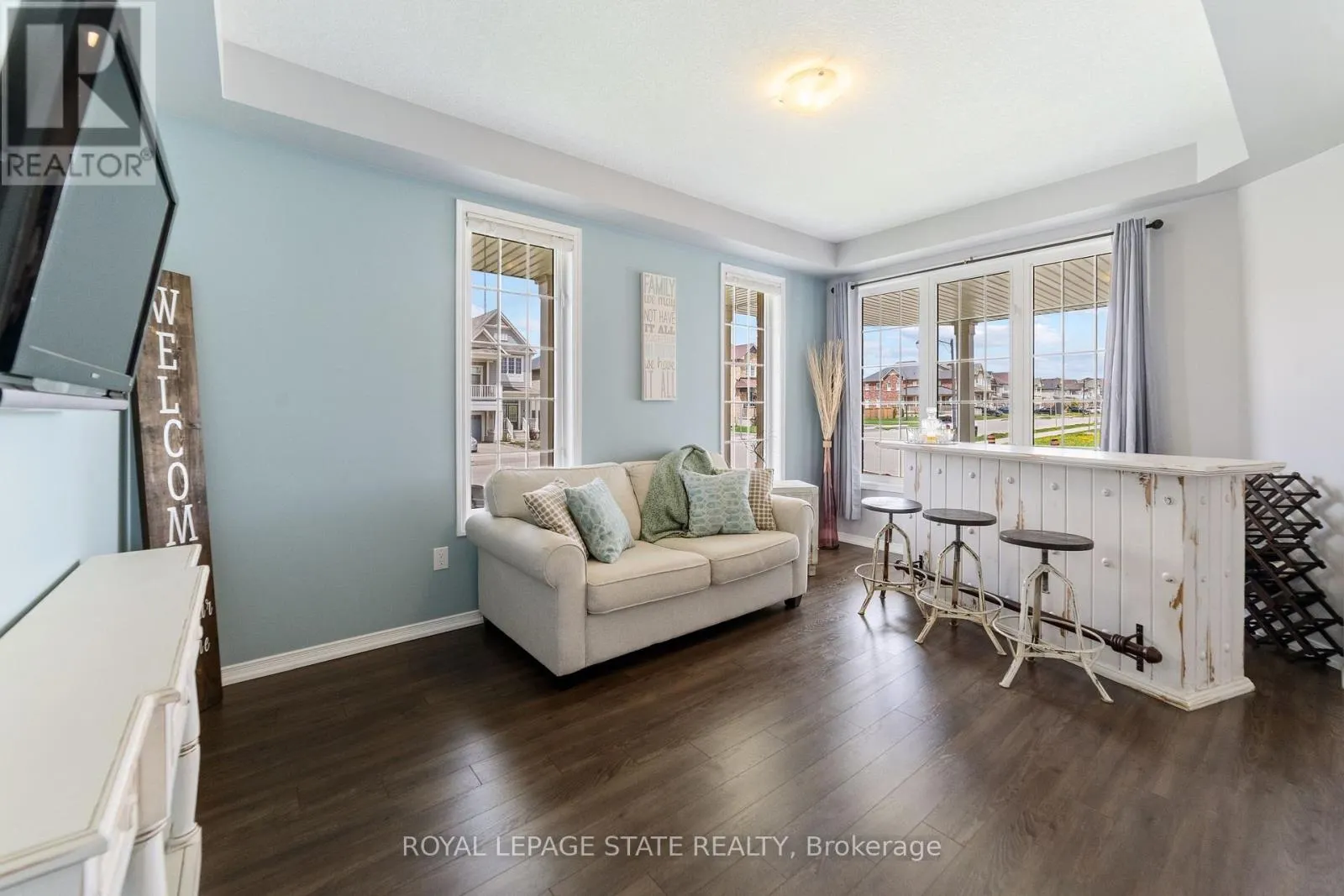 4 TINLIN DRIVE