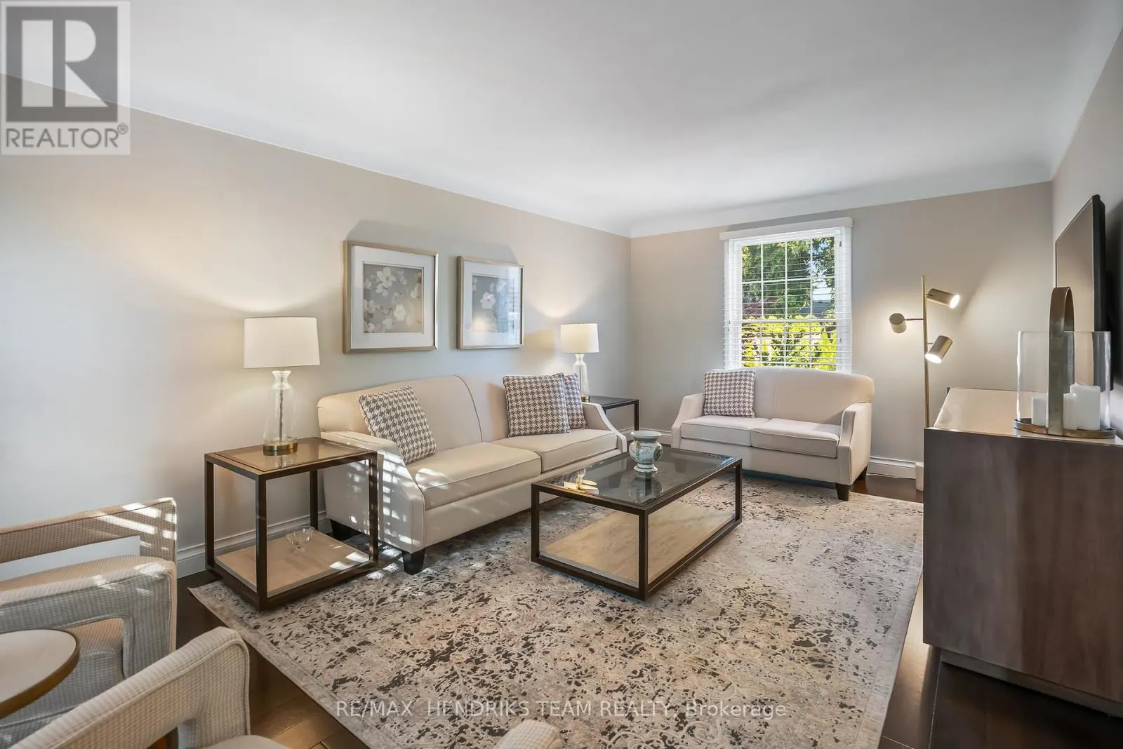 4 UPPER CANADA DRIVE