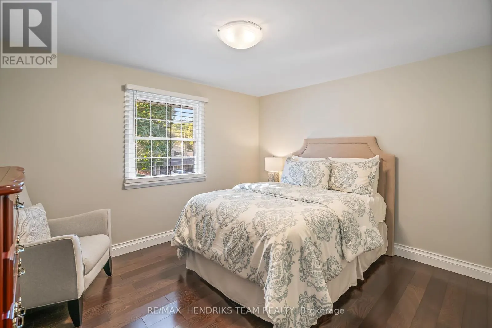 4 UPPER CANADA DRIVE