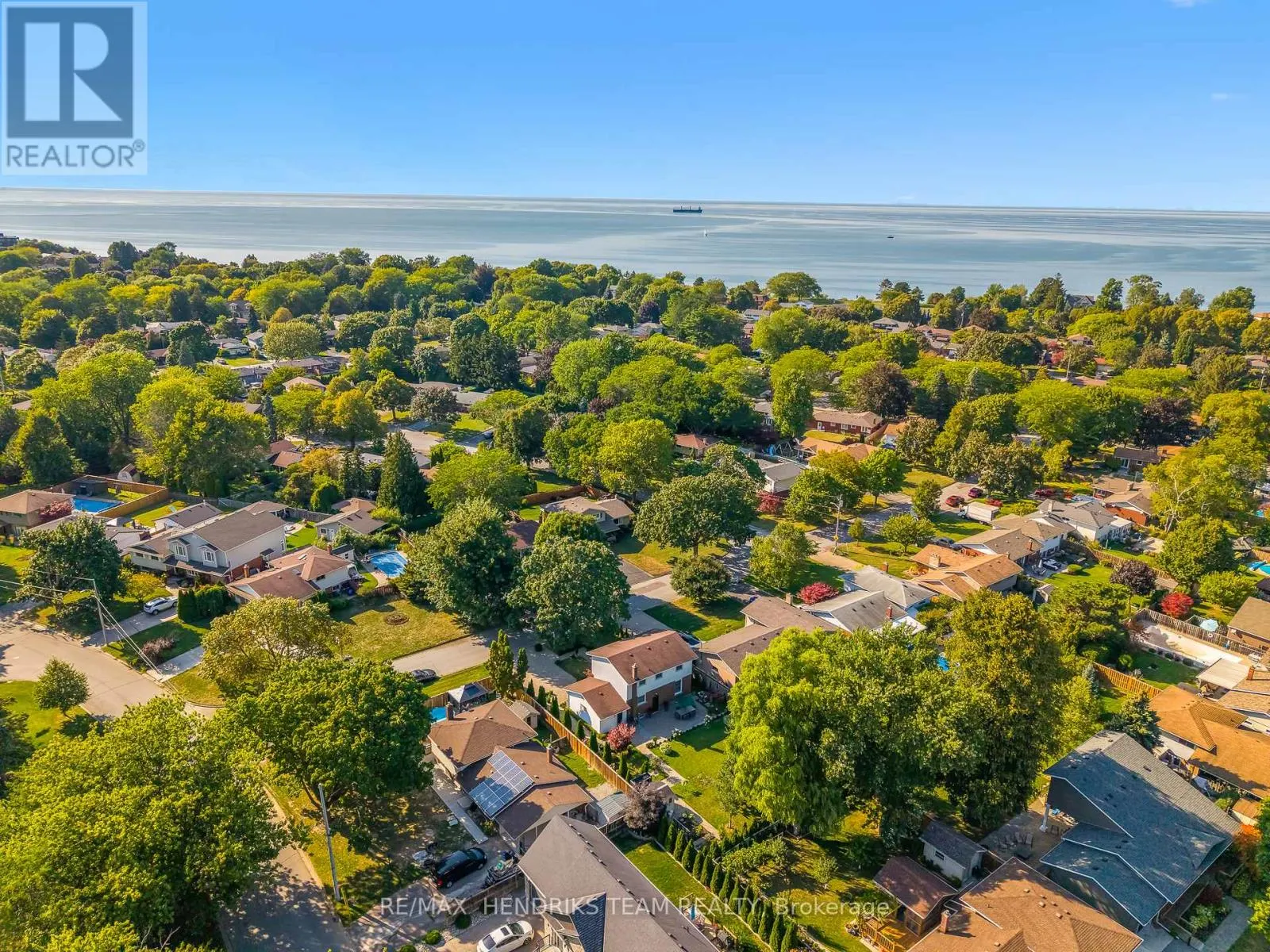 4 UPPER CANADA DRIVE