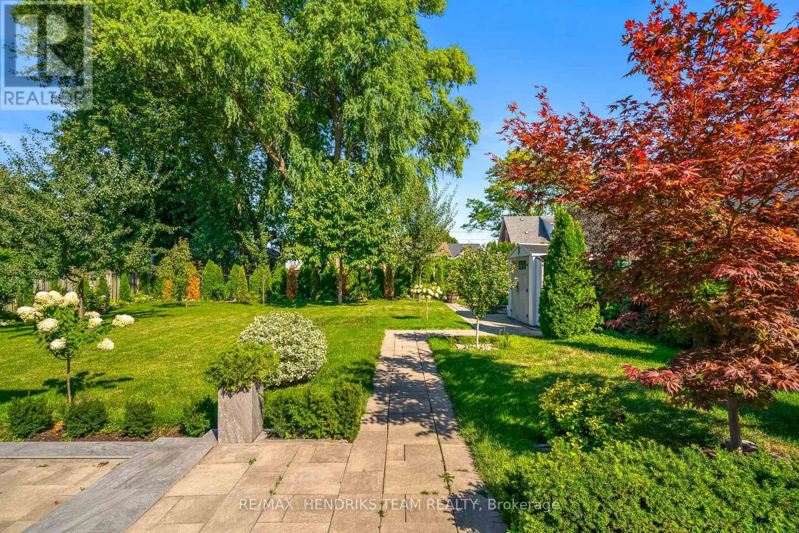 4 UPPER CANADA DRIVE
